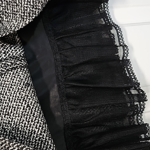 Neiman Marcus Wool Skirt - Picture 9 of 10